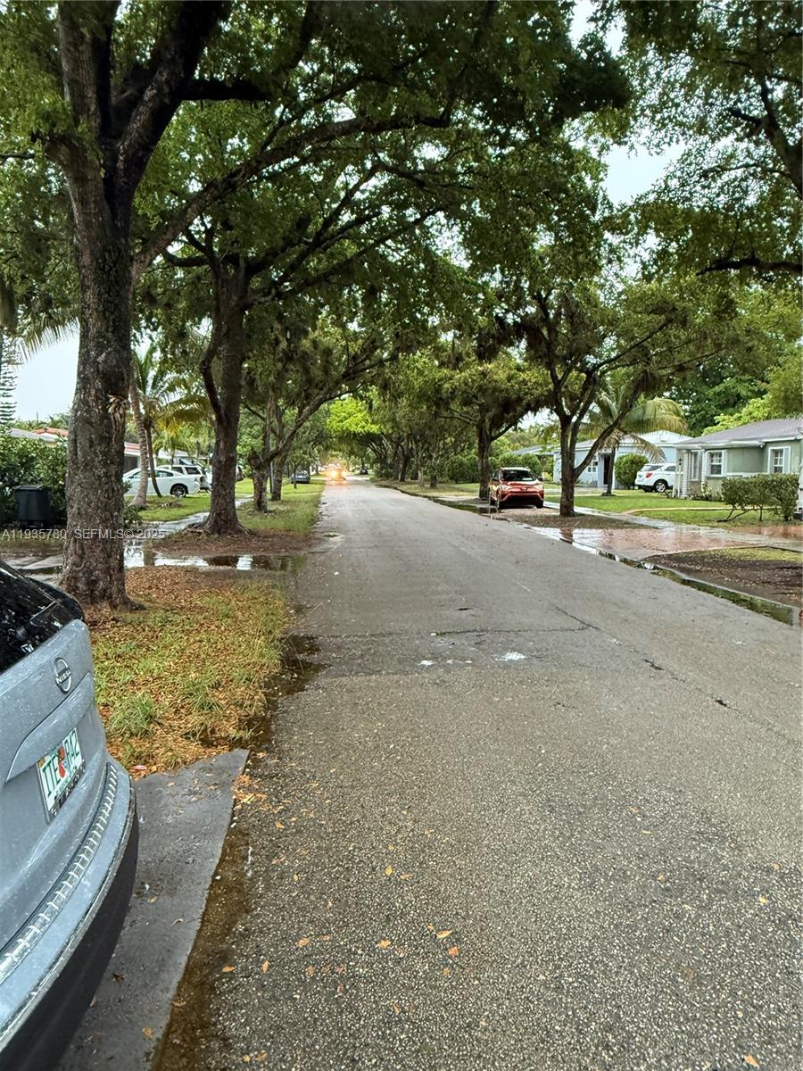 BISCAYNE HIGHLANDS - Residential