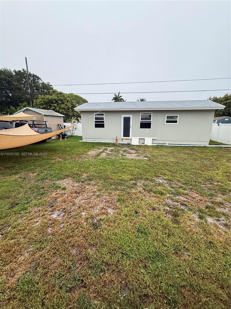 BISCAYNE HIGHLANDS - Residential