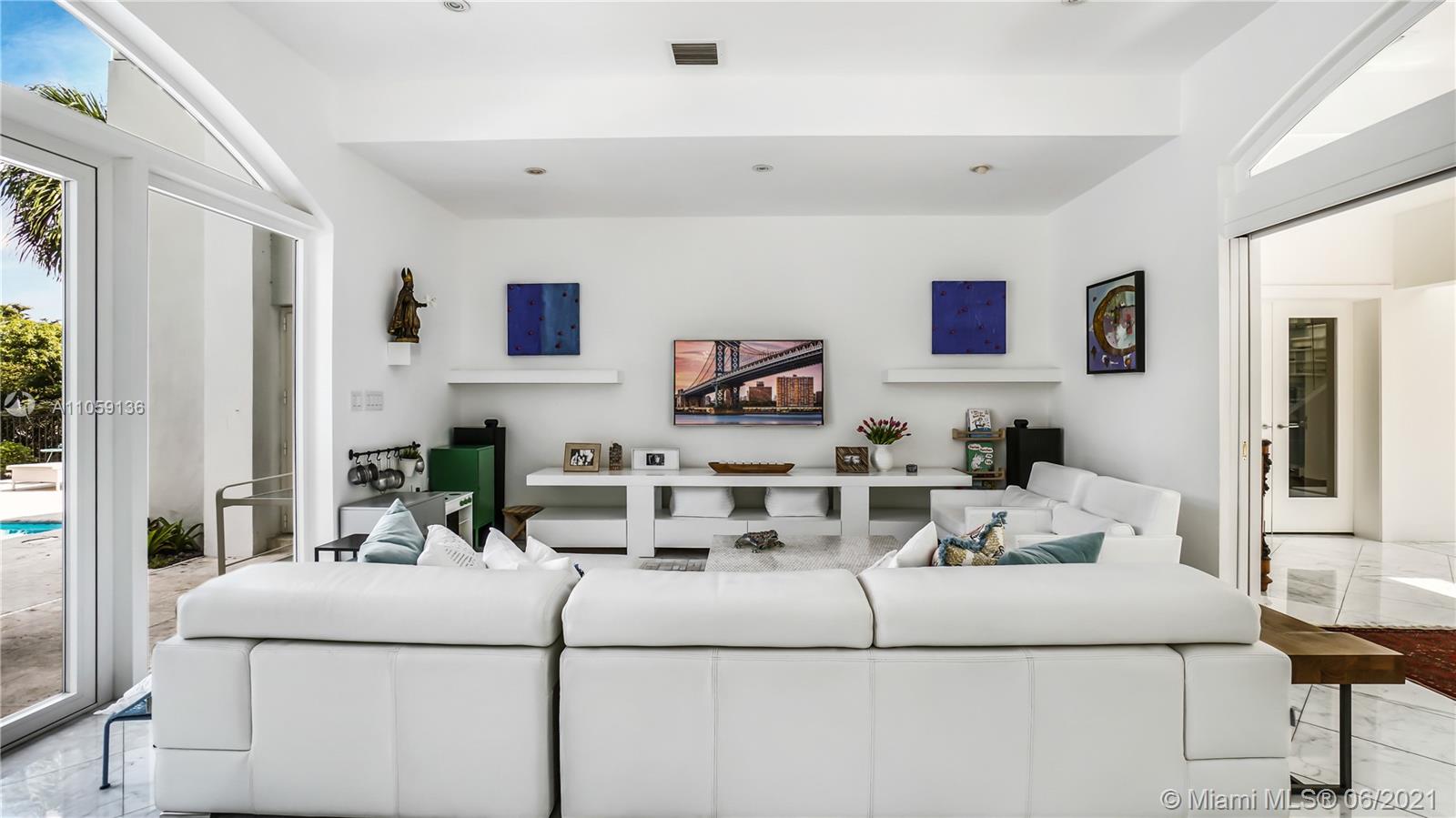 CORAL GABLES RIV SEC PT 1 - Residential