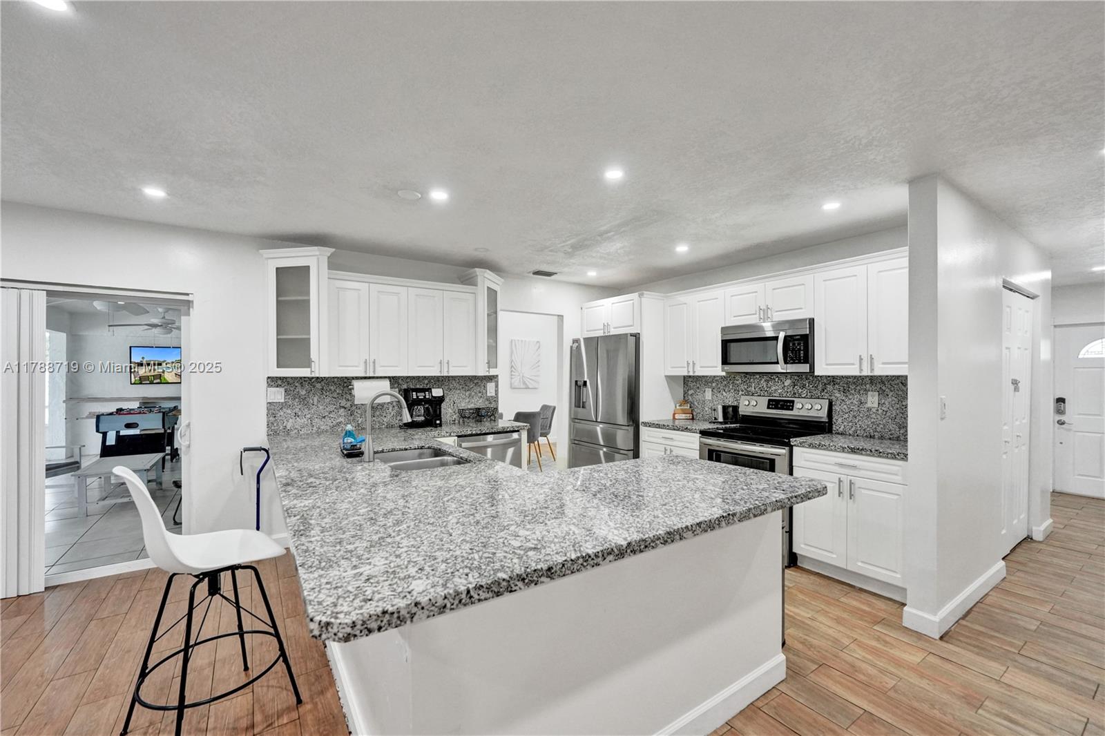 HAWTHORN - Residential Lease
