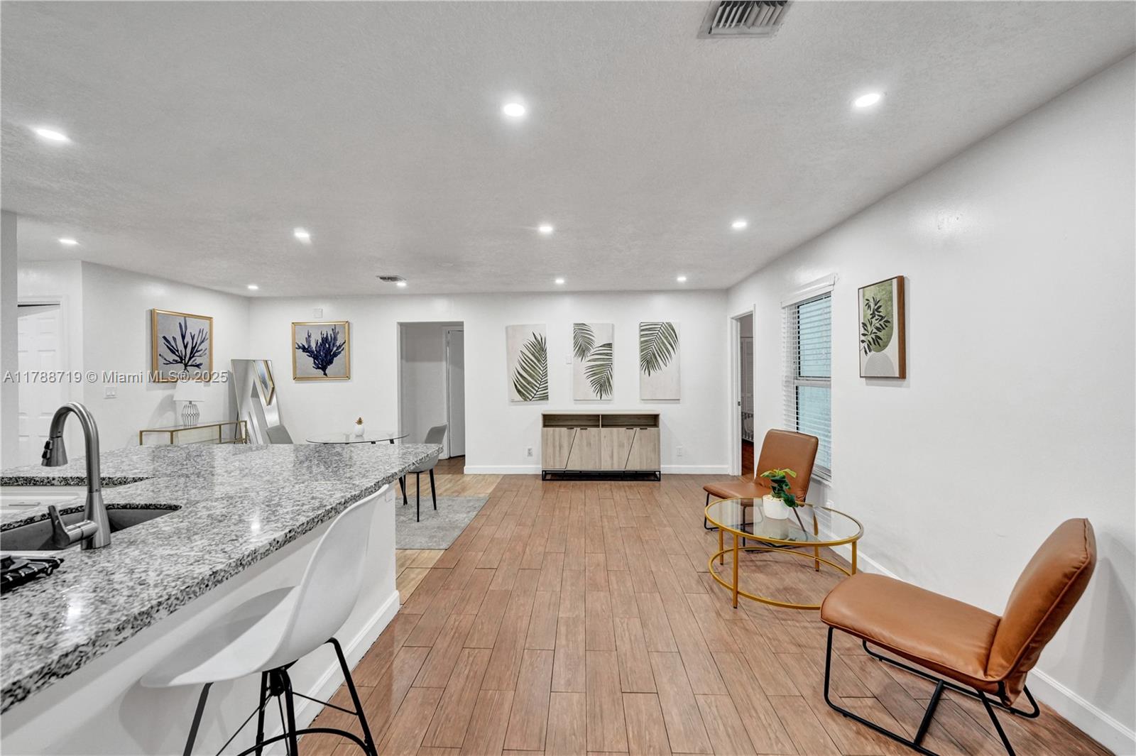 HAWTHORN - Residential Lease