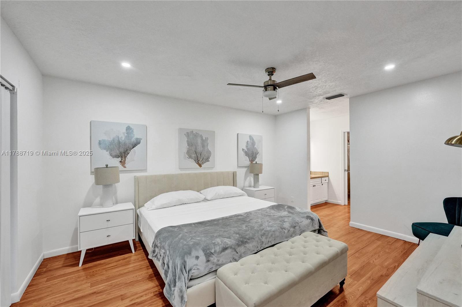 HAWTHORN - Residential Lease