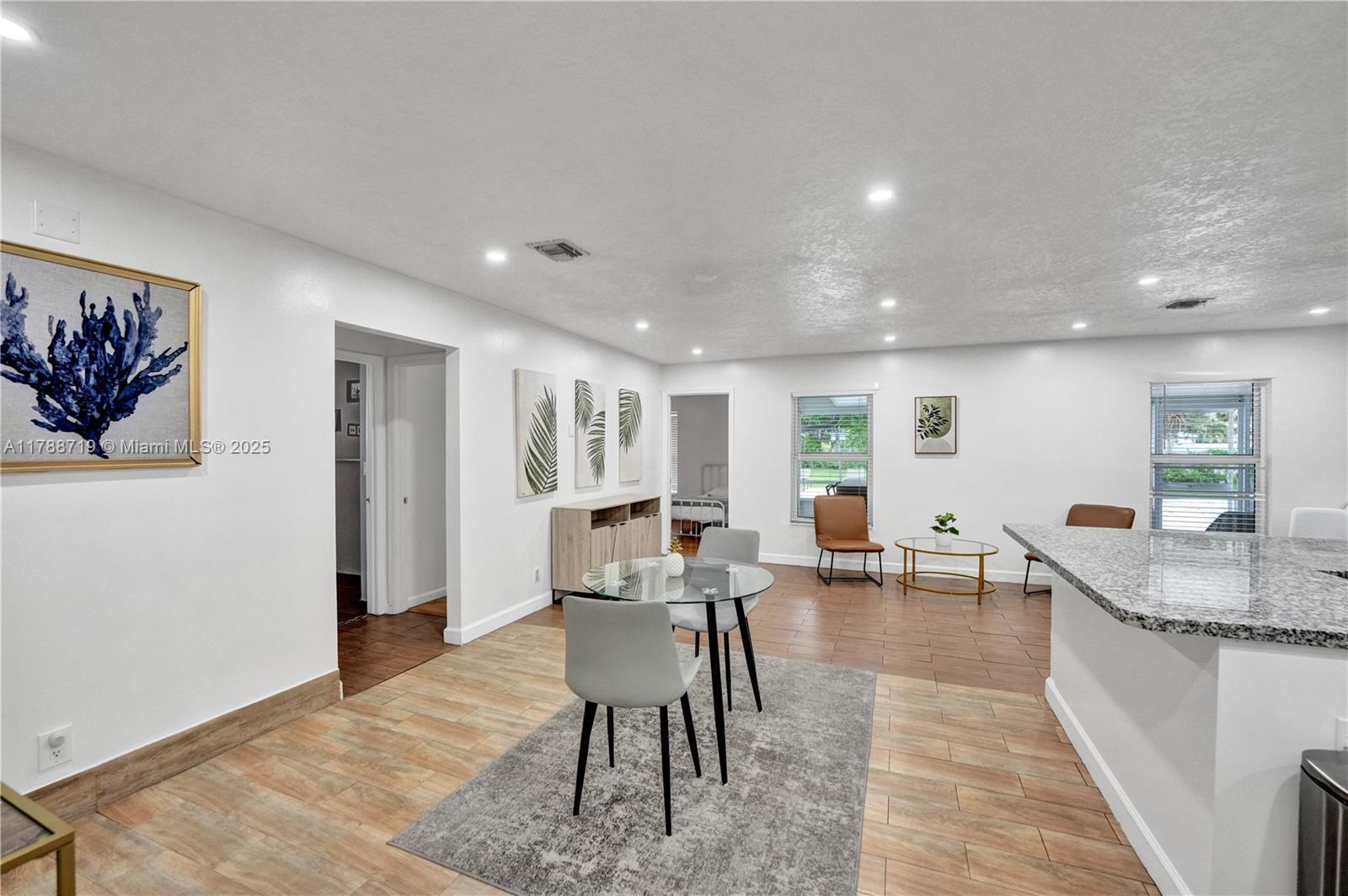 HAWTHORN - Residential Lease