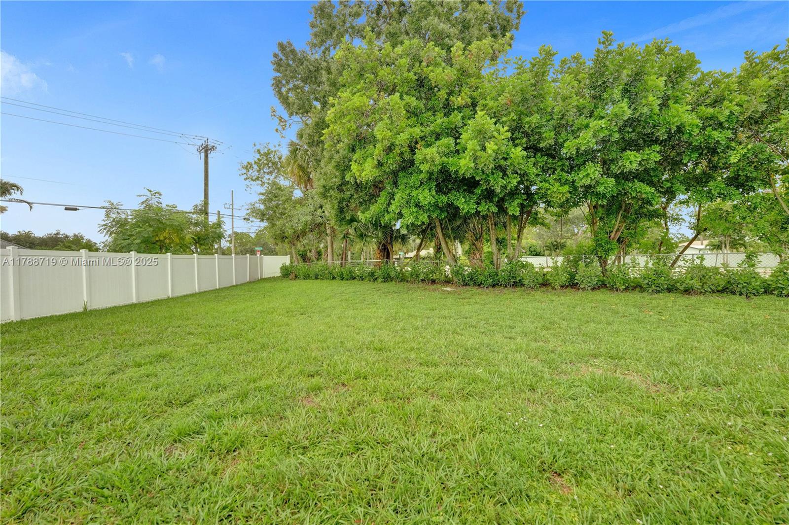 HAWTHORN - Residential Lease