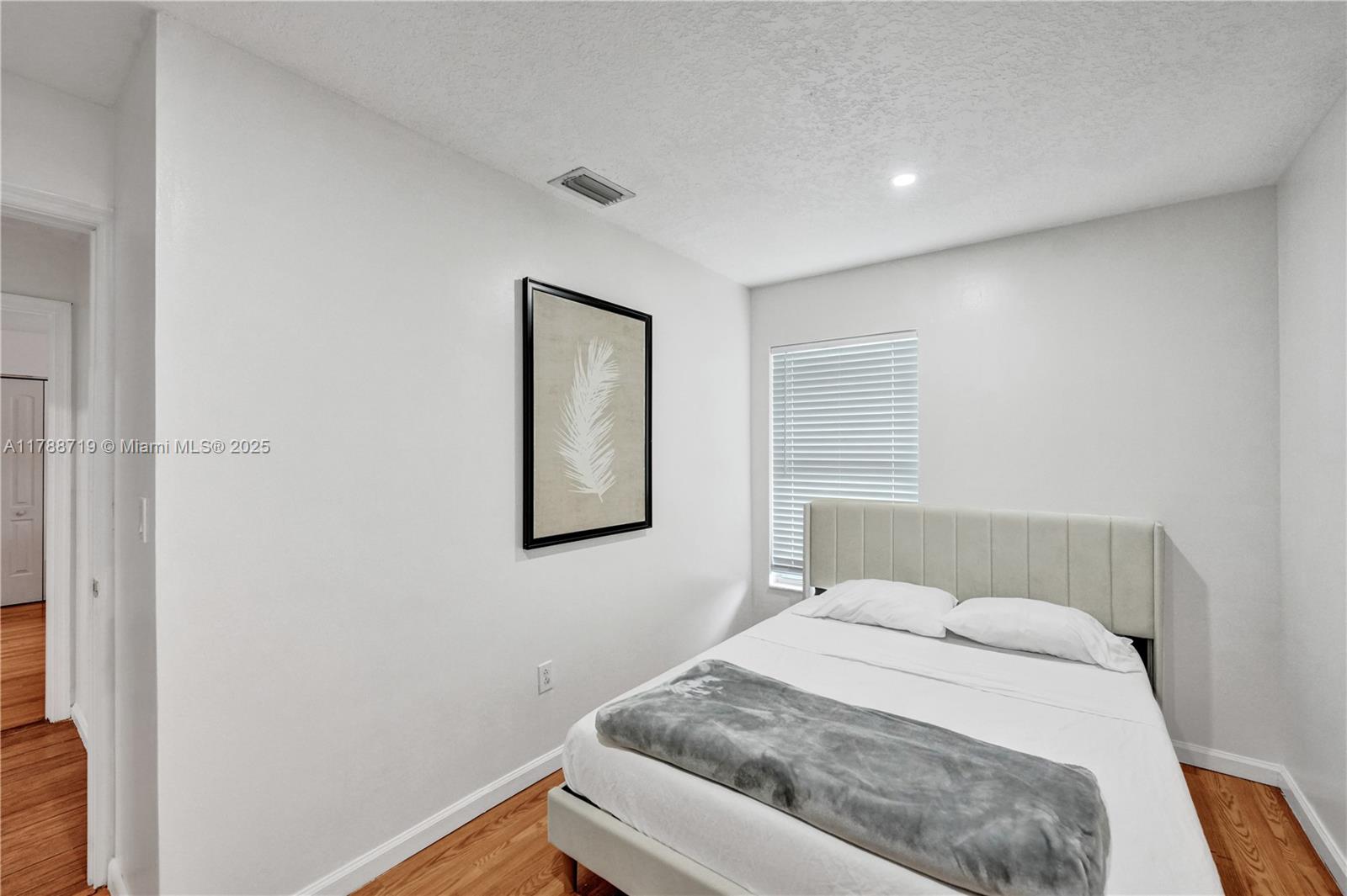HAWTHORN - Residential Lease