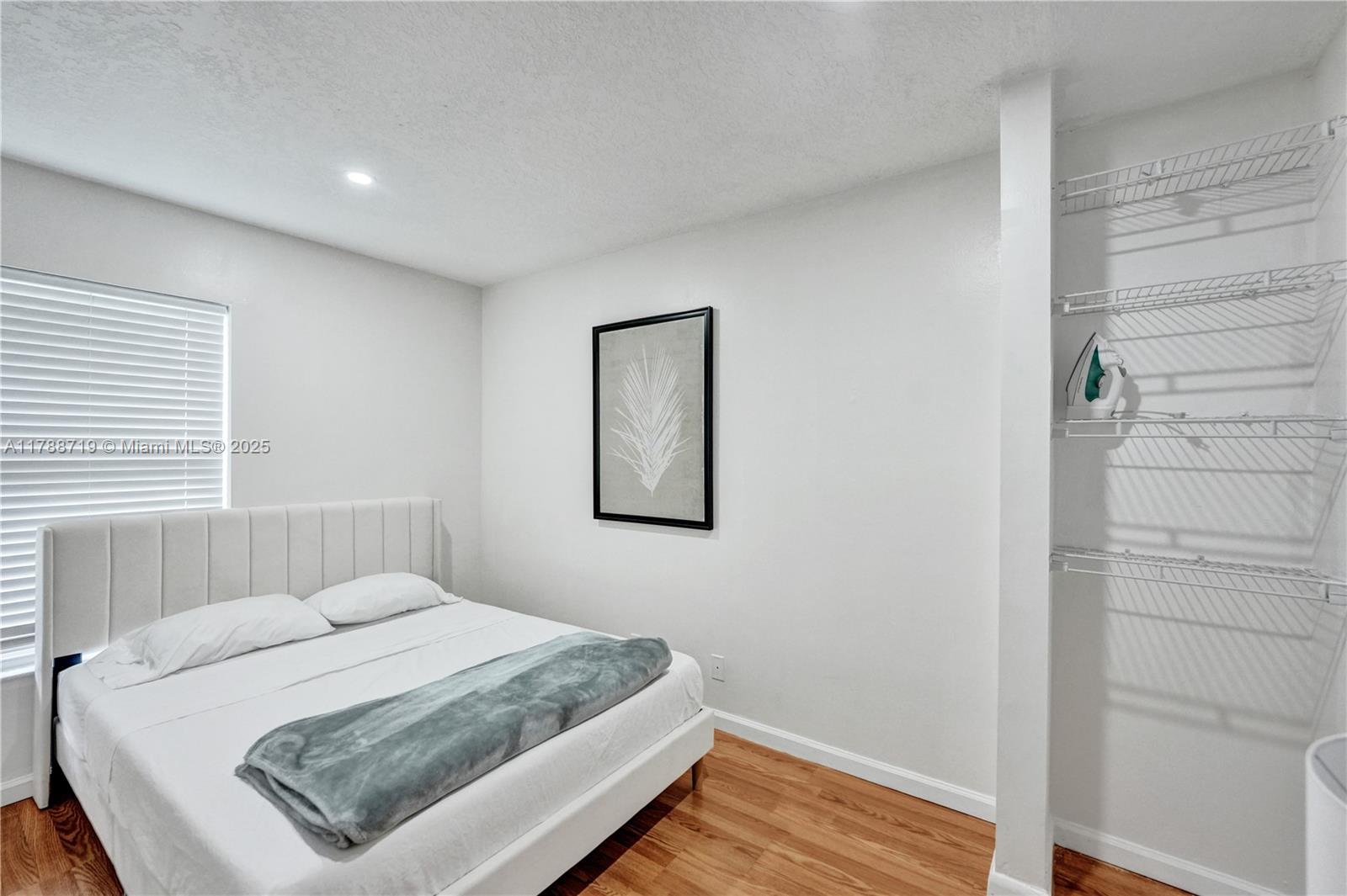 HAWTHORN - Residential Lease