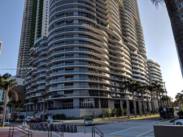 Property for Sale at 488 Ne 18th St 4605, Miami, Broward County, Florida - Bedrooms: 1 
Bathrooms: 2  - $580,000