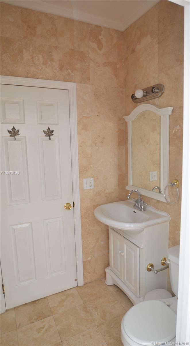 MERIDIAN PARK CONDO - Residential Lease