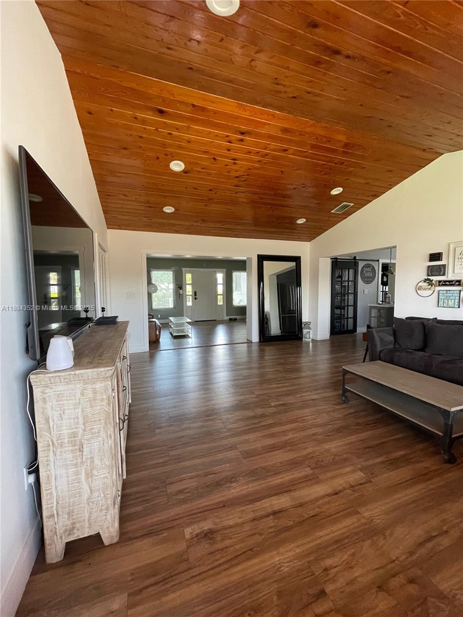 CORAL WAY VILLAGE SEC A P - Residential Lease