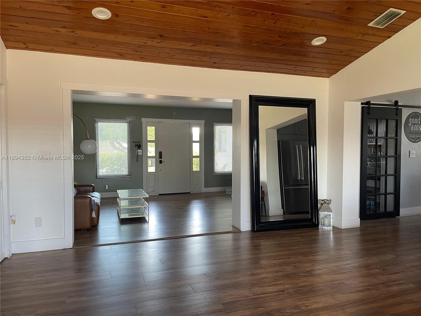 CORAL WAY VILLAGE SEC A P - Residential Lease