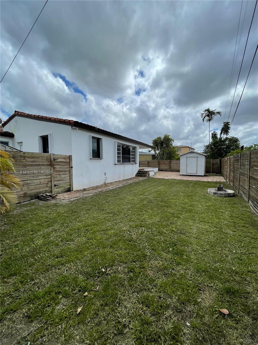 CORAL WAY VILLAGE SEC A P - Residential Lease