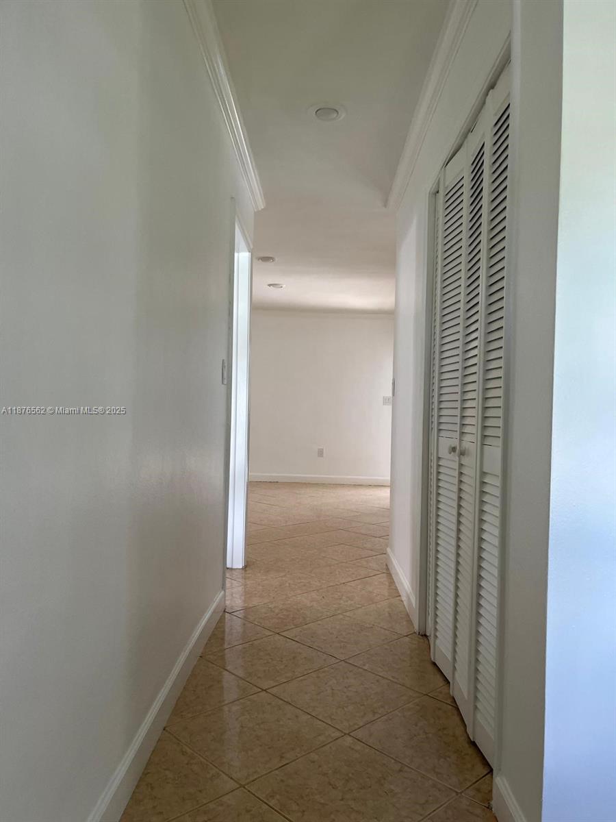 SUNRISE GOLF VILLAGE SEC - Residential Lease