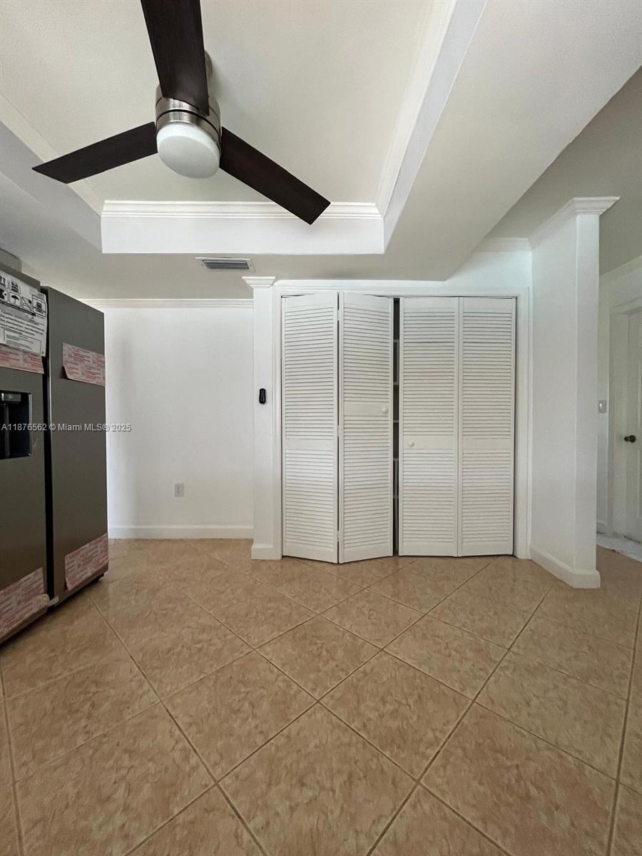 SUNRISE GOLF VILLAGE SEC - Residential Lease