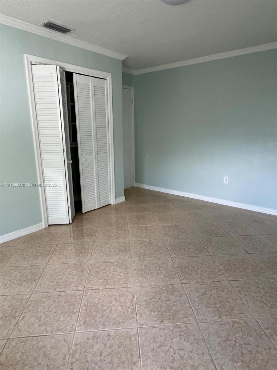 SUNRISE GOLF VILLAGE SEC - Residential Lease