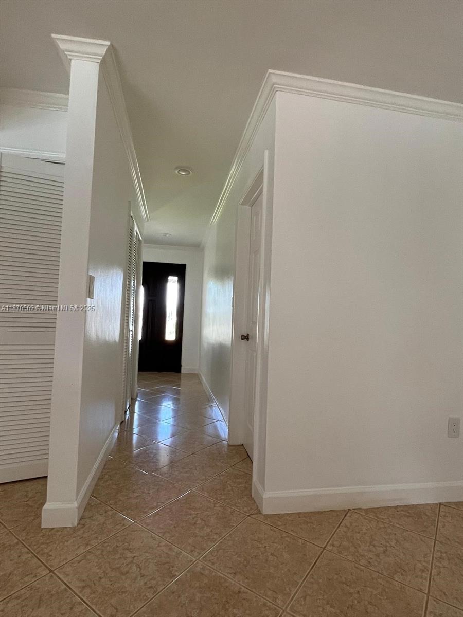 SUNRISE GOLF VILLAGE SEC - Residential Lease