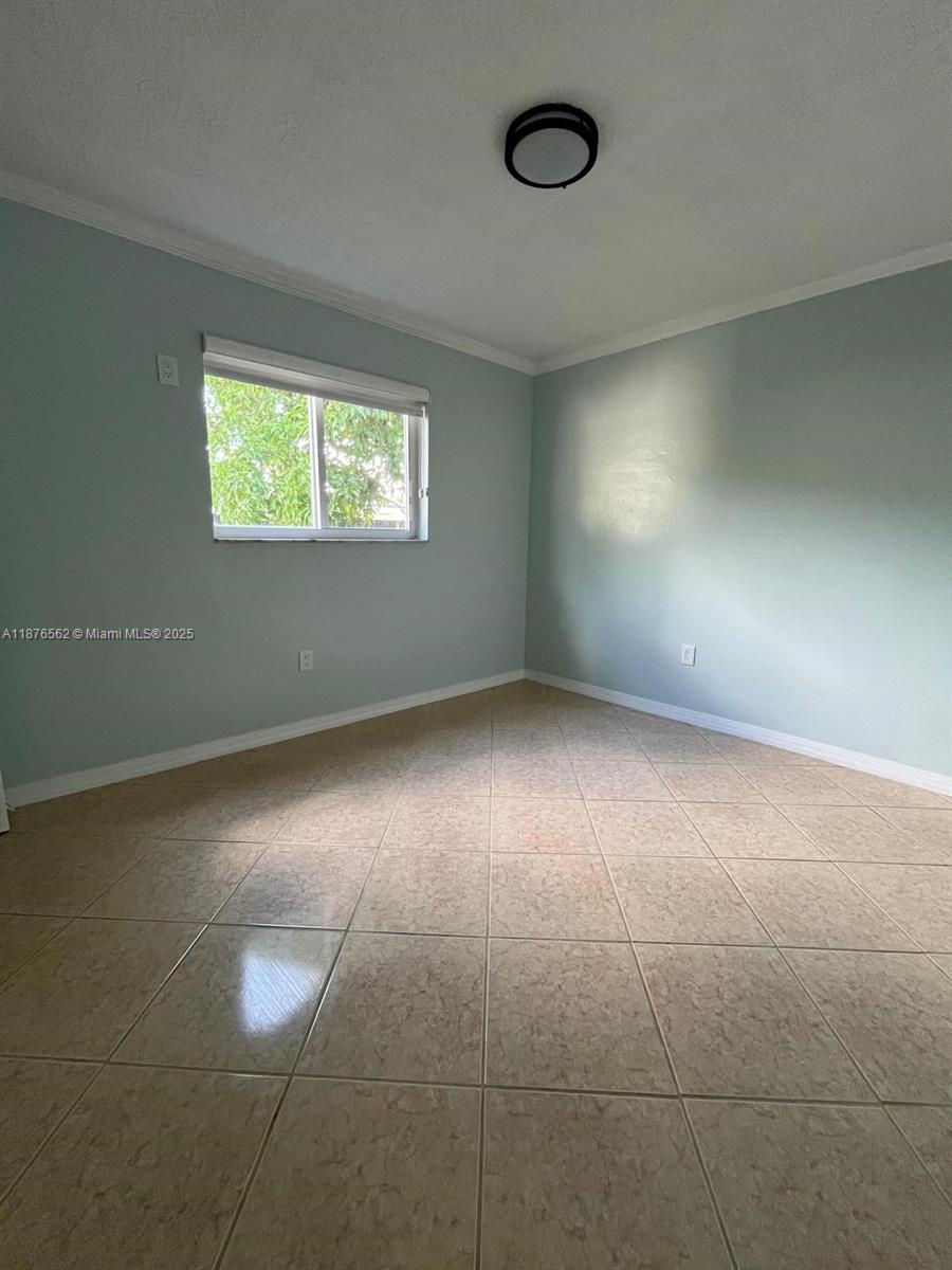 SUNRISE GOLF VILLAGE SEC - Residential Lease