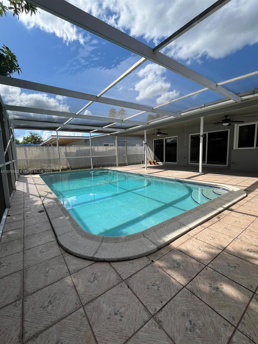 SUNRISE GOLF VILLAGE SEC - Residential Lease