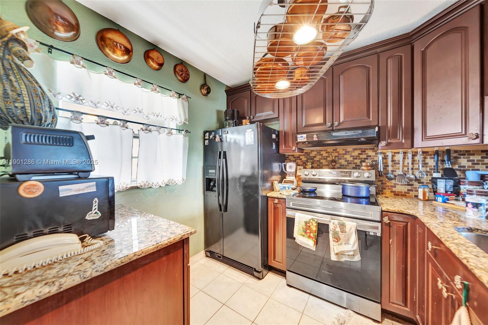 POINCIANA 11 PINE ISLAND - Residential