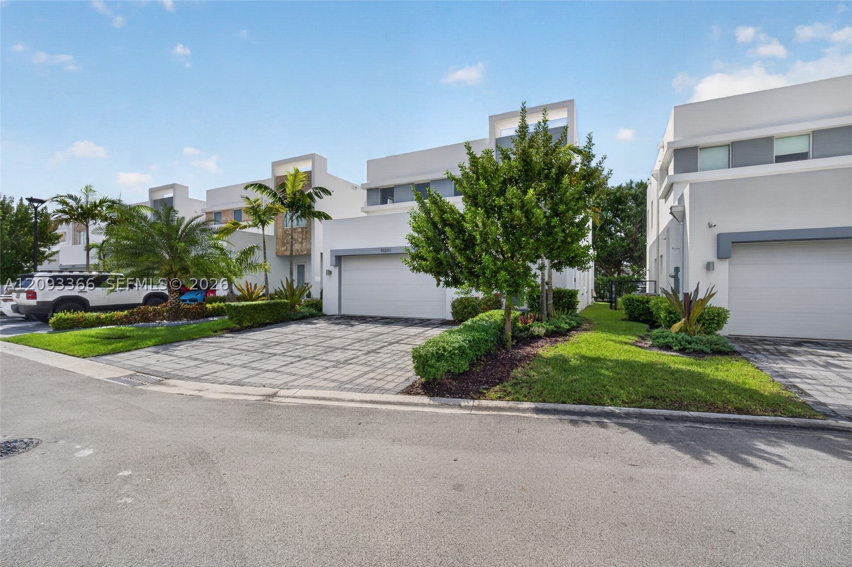 10370 NW 67th Ter