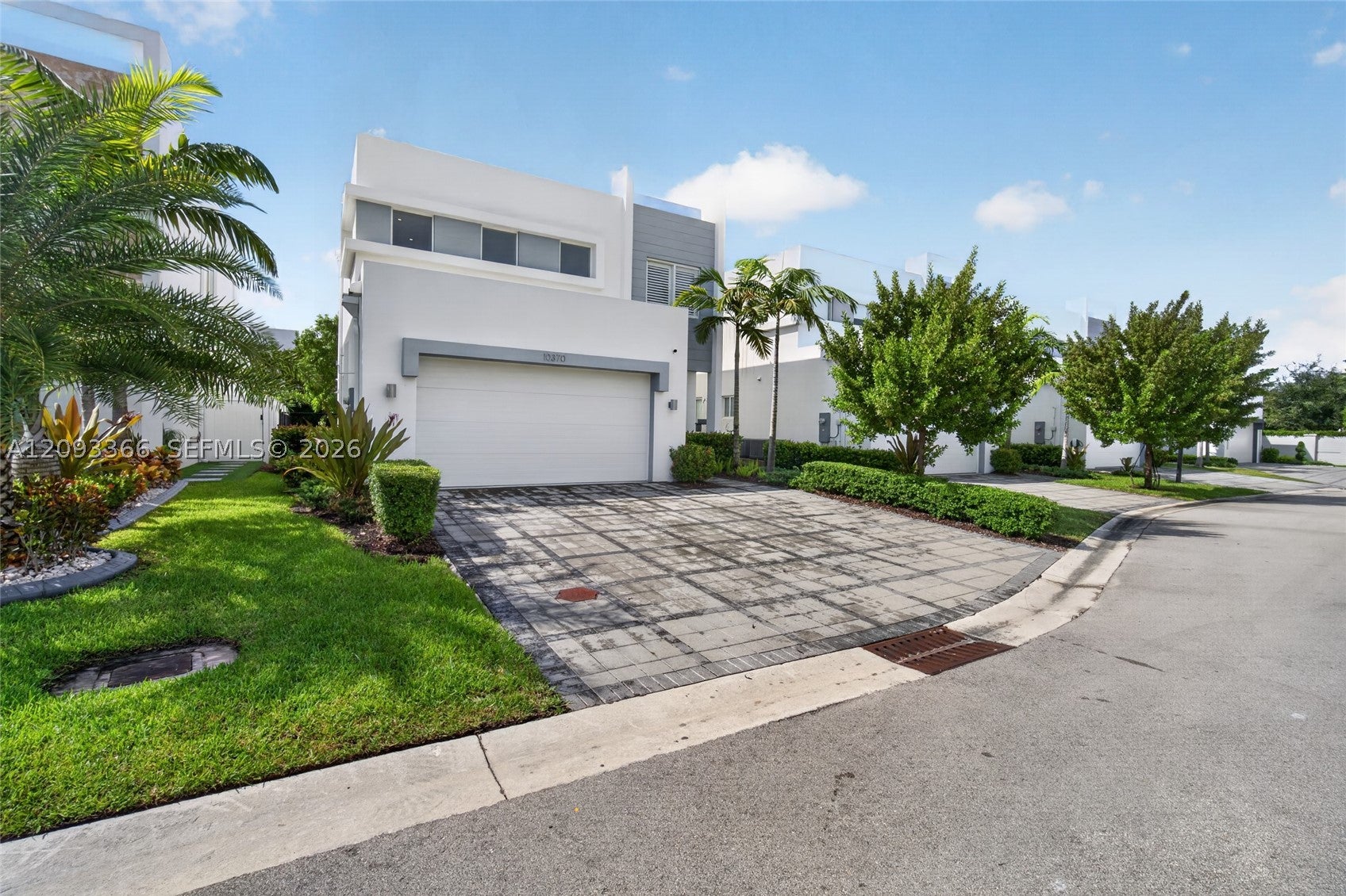 10370 NW 67th Ter