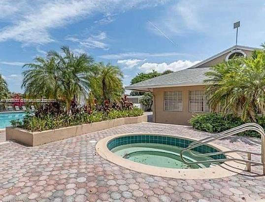 REFLECTIONS AT PEMBROKE P - Residential Lease