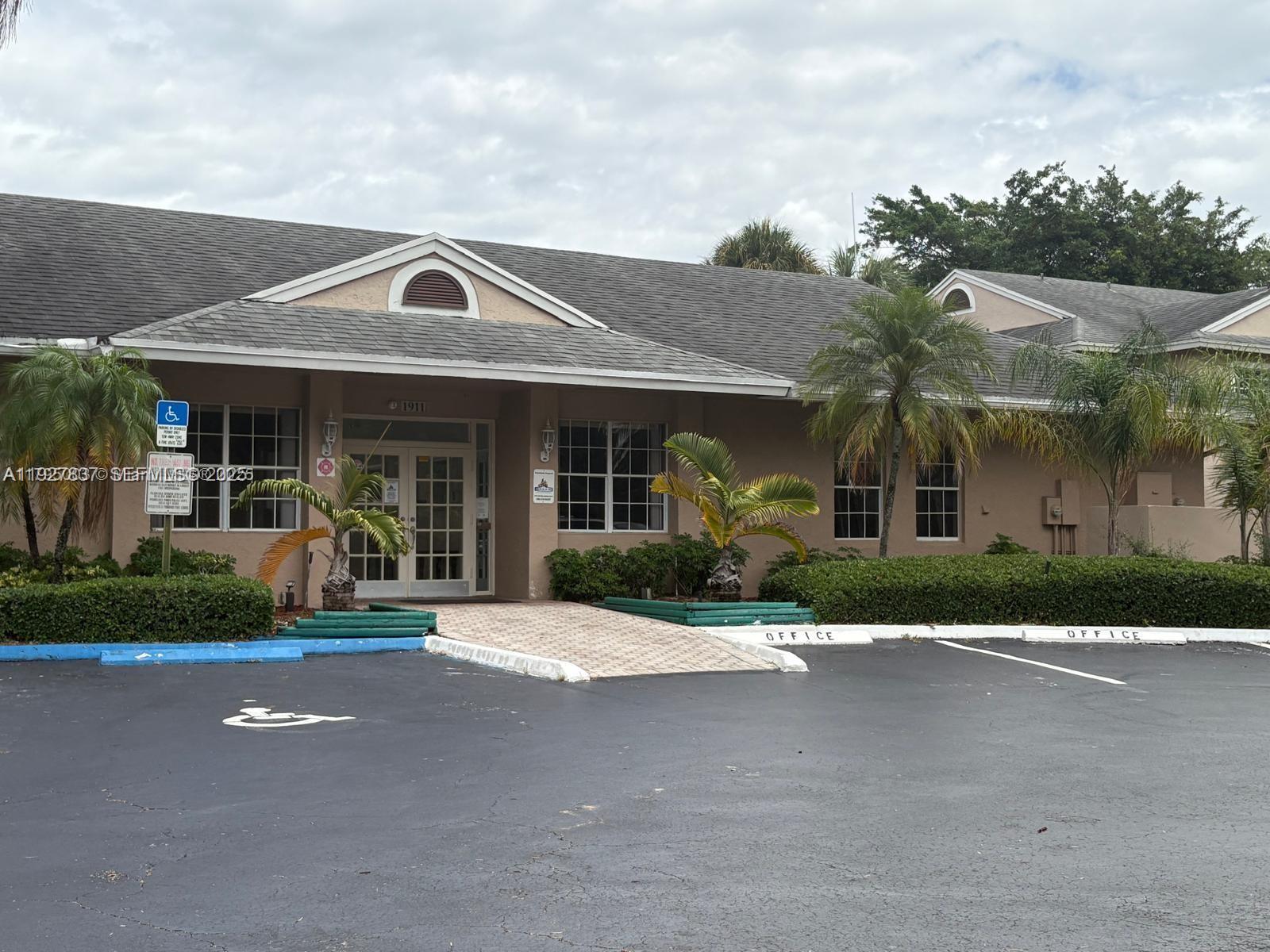 REFLECTIONS AT PEMBROKE P - Residential Lease