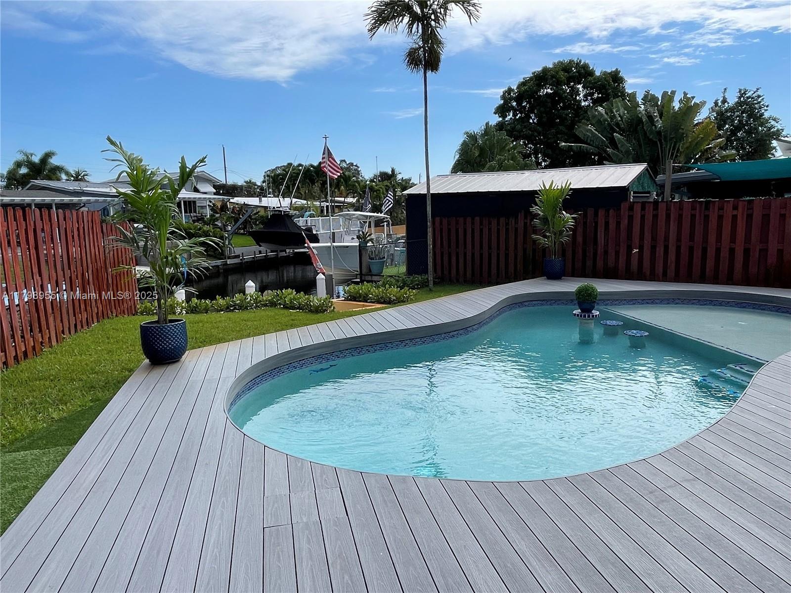 LAUDERDALE ISLES NO 2-BLK - Residential