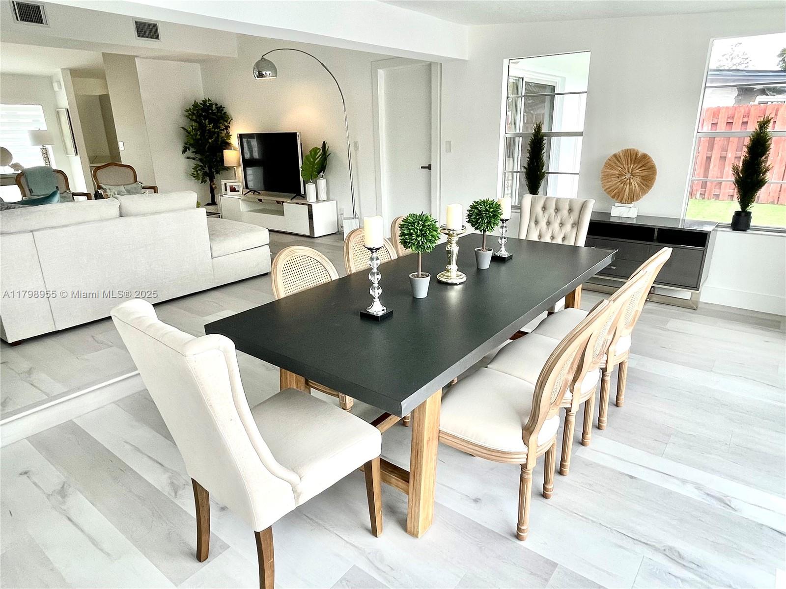 LAUDERDALE ISLES NO 2-BLK - Residential