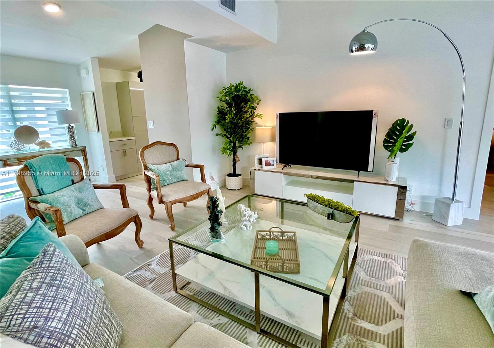 LAUDERDALE ISLES NO 2-BLK - Residential