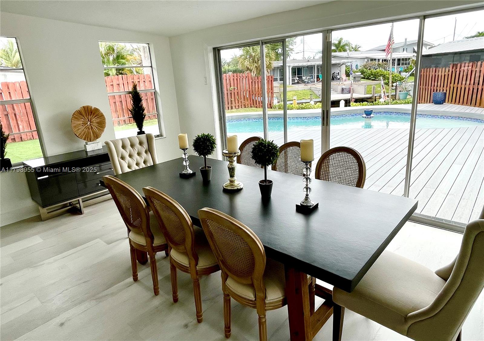 LAUDERDALE ISLES NO 2-BLK - Residential