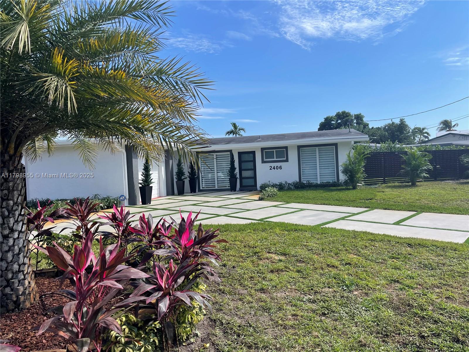 LAUDERDALE ISLES NO 2-BLK - Residential