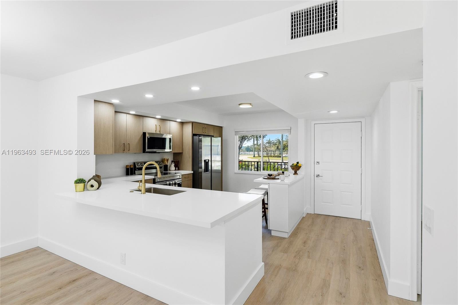 CAMBRIDGE AT CENTURY - Residential