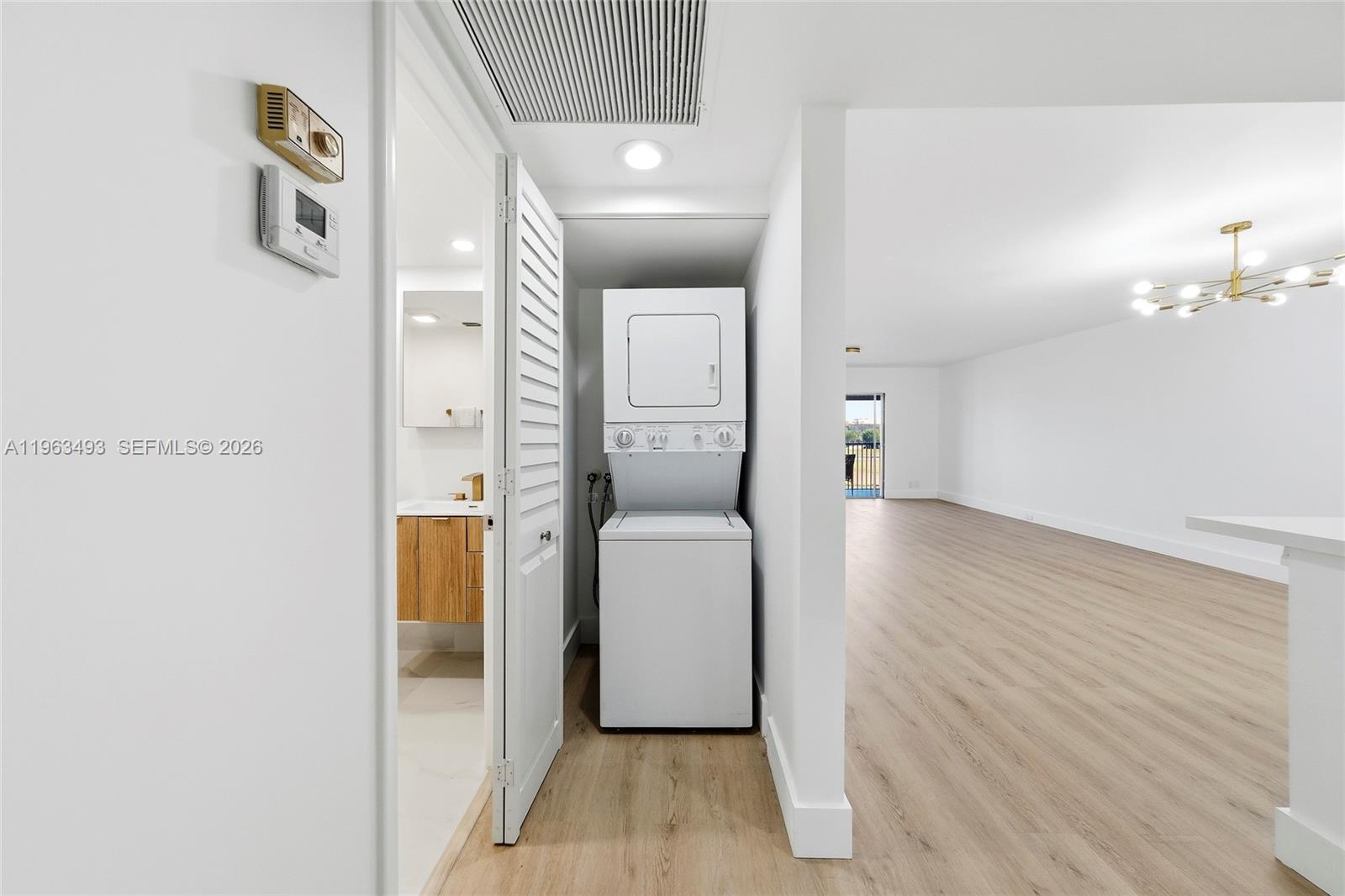 CAMBRIDGE AT CENTURY - Residential