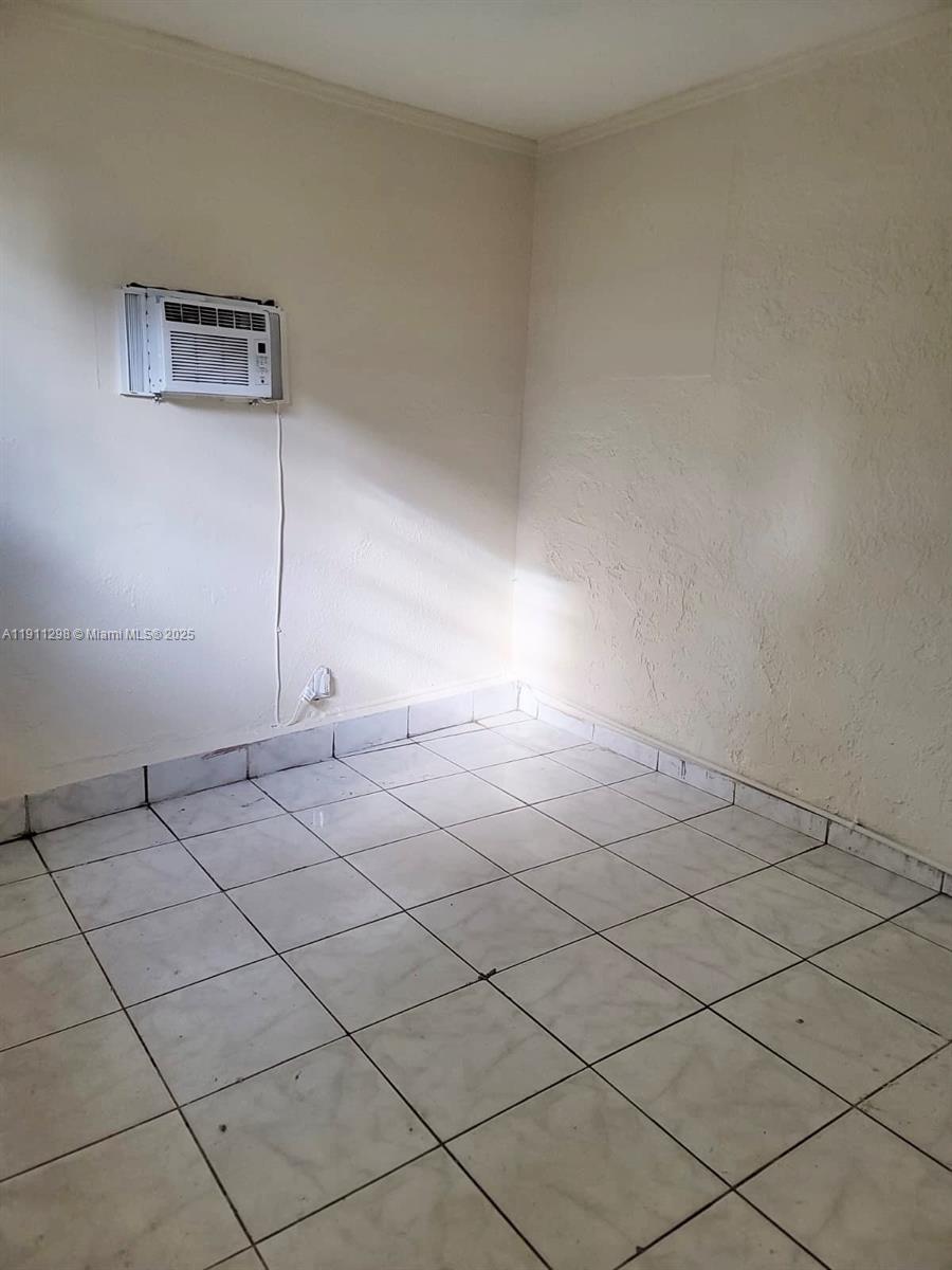 WOLVERINE PARK - Residential Lease