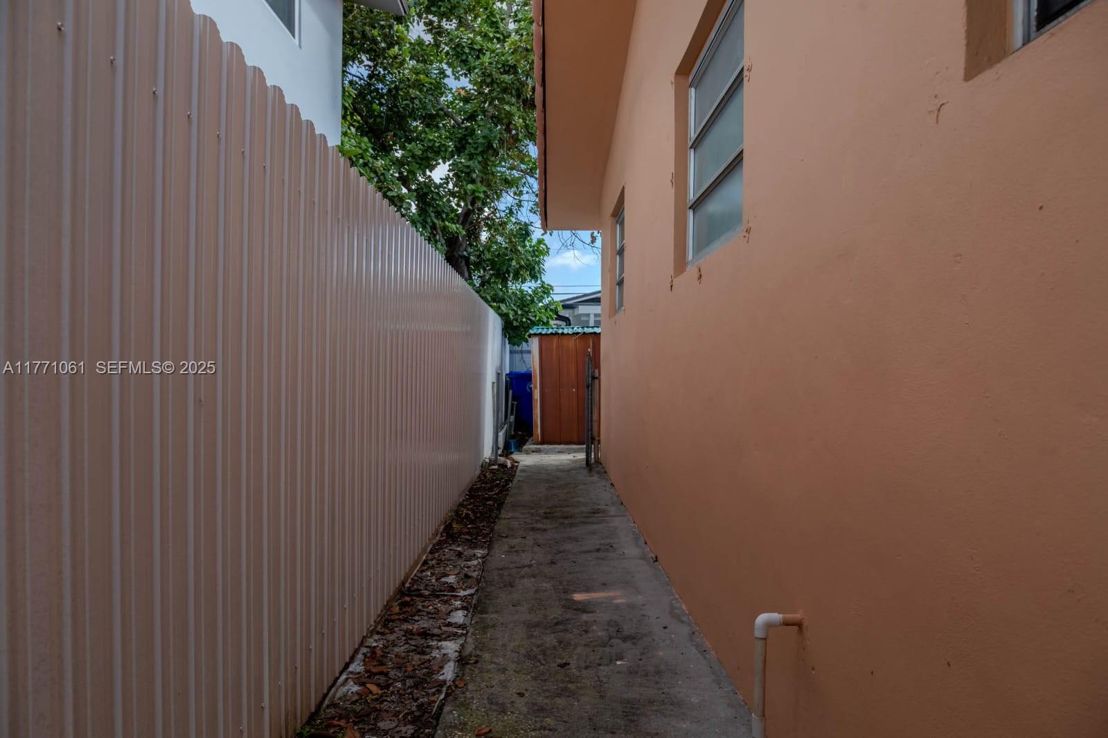 RIVERSIDE FARMS - Residential Income