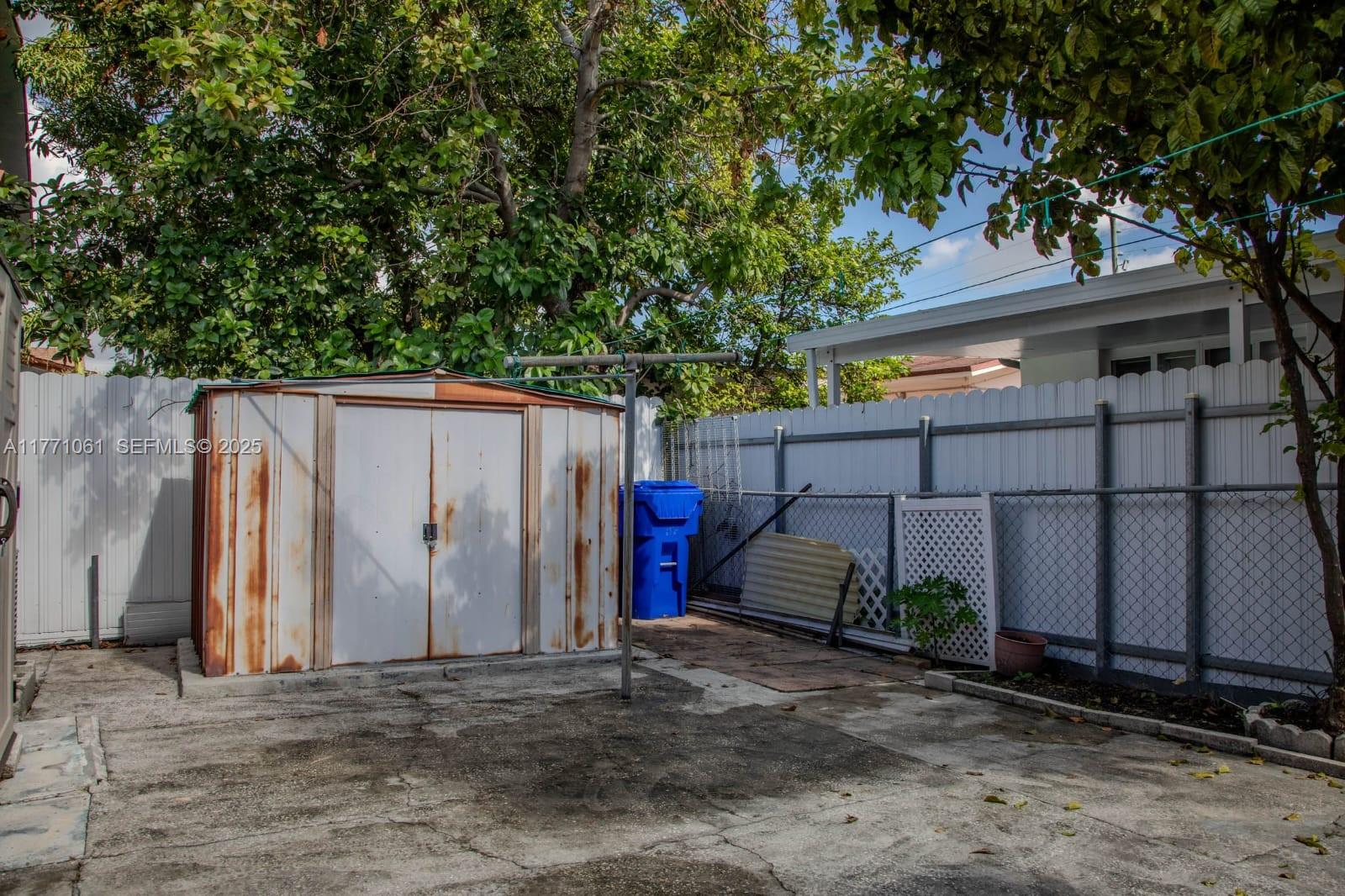 RIVERSIDE FARMS - Residential Income