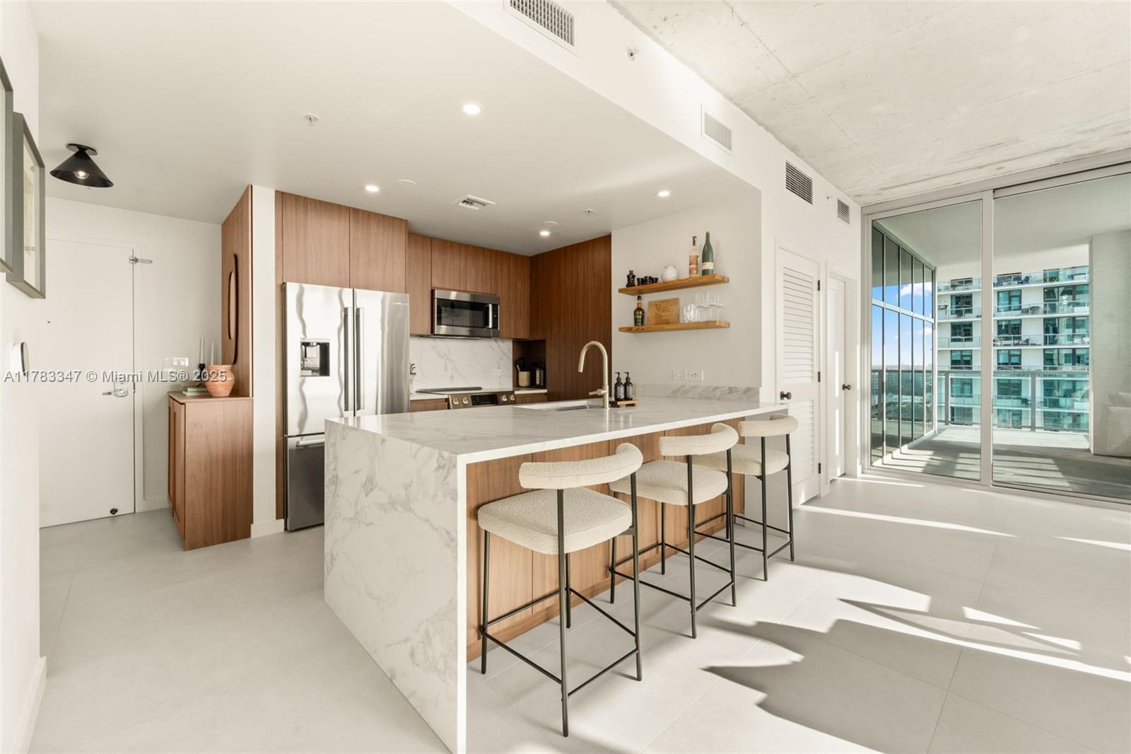 3301 NE 1st Ave H1601