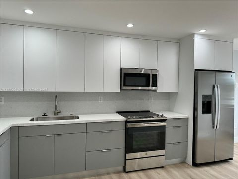 161 Bentley Dr B Miami Springs FL 33166