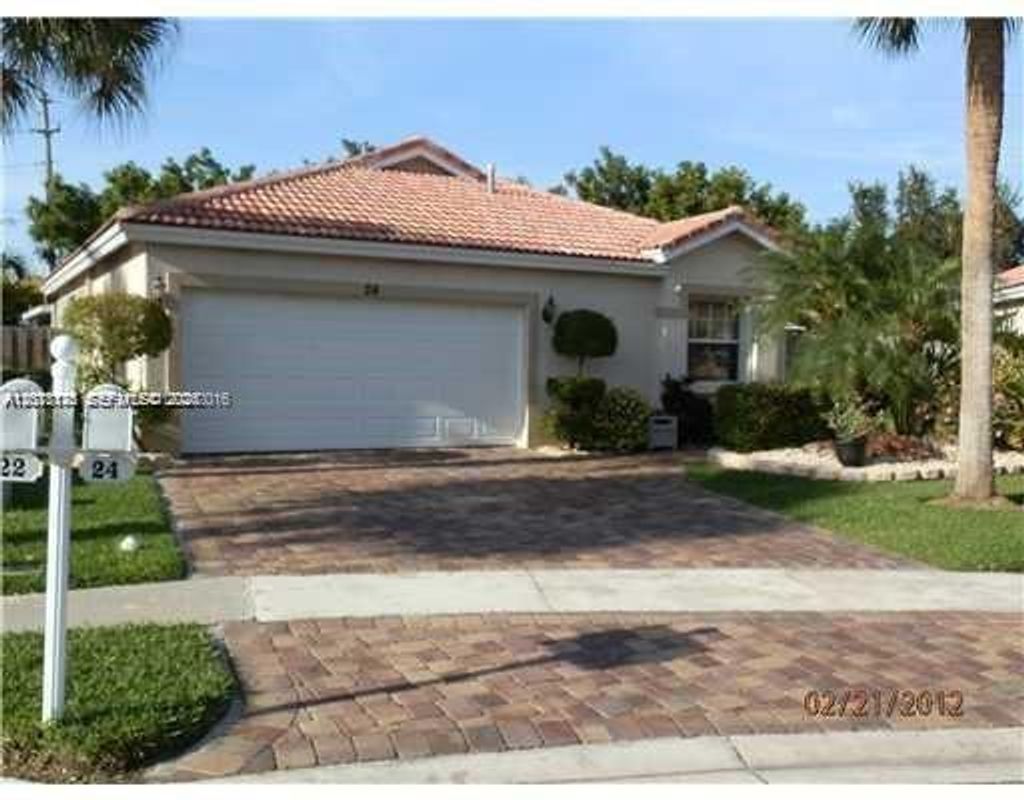 Photo of 24 Gables Blvd #0, Weston, FL 33326 (MLS # A12011175)