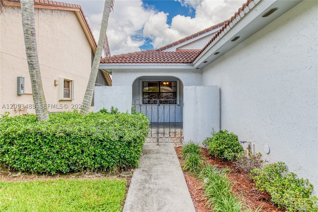 Photo of 2156 Baton Rouge, Weston, FL 33326 (MLS # A12093489)