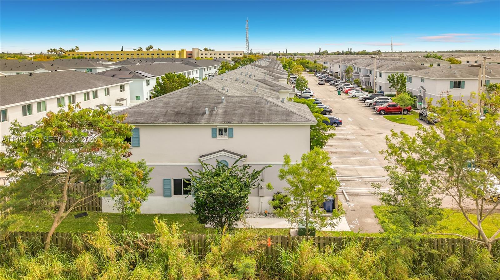FOREST PARK VILLAS - Residential