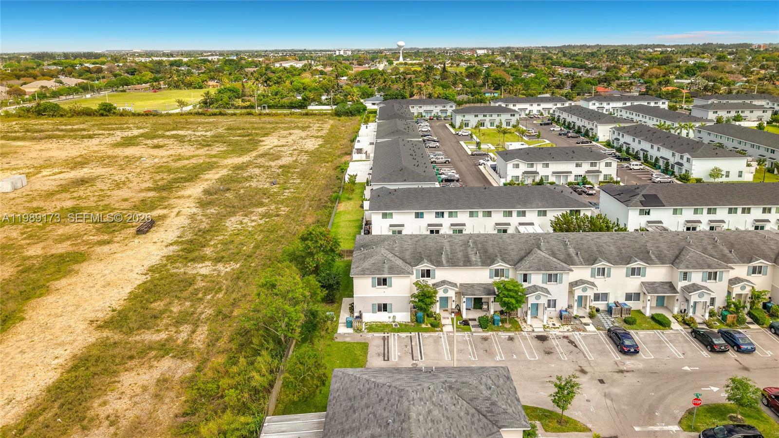 FOREST PARK VILLAS - Residential