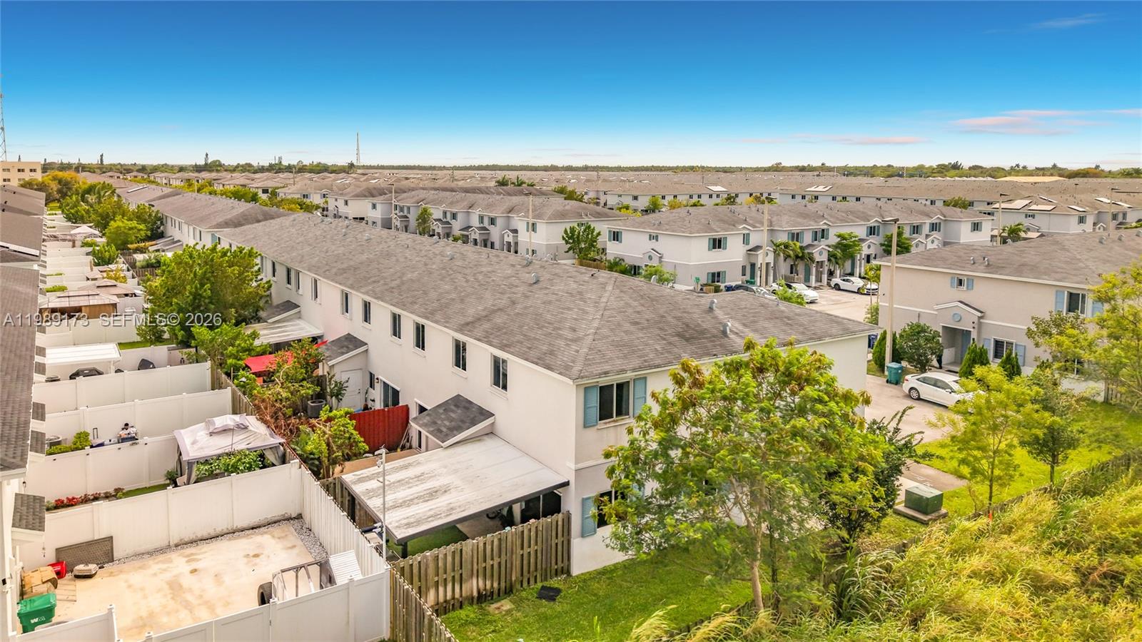 FOREST PARK VILLAS - Residential