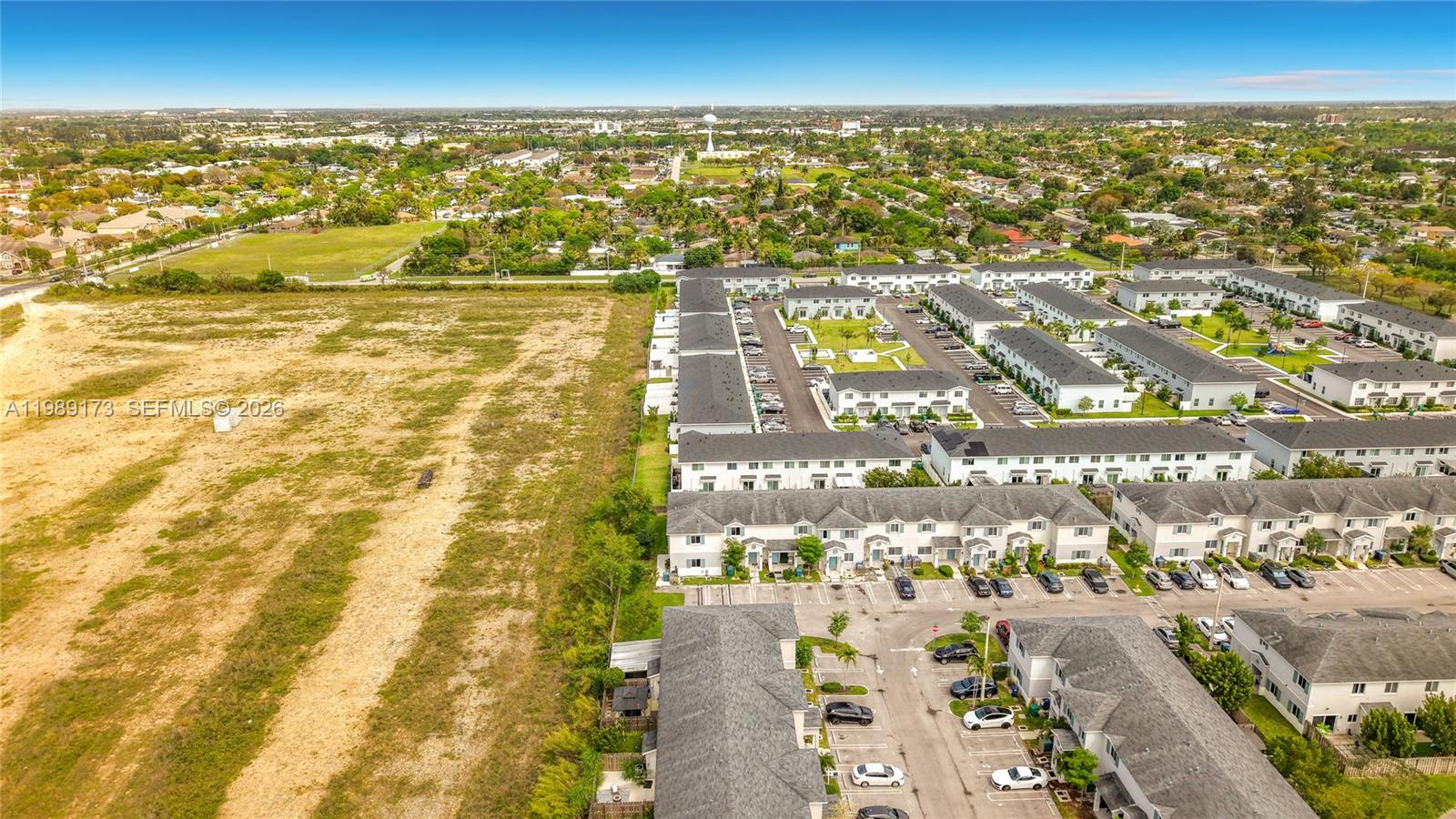 FOREST PARK VILLAS - Residential