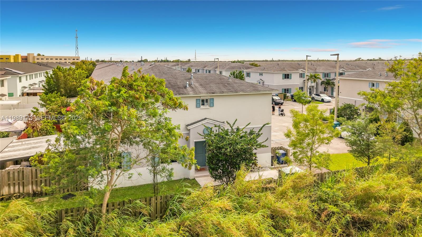 FOREST PARK VILLAS - Residential