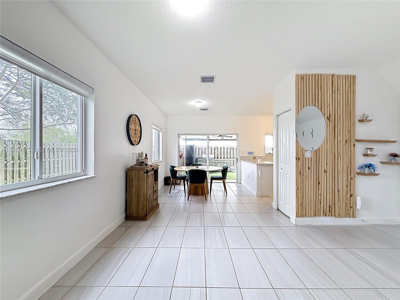FOREST PARK VILLAS - Residential
