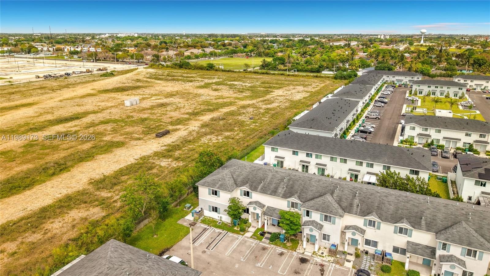 FOREST PARK VILLAS - Residential