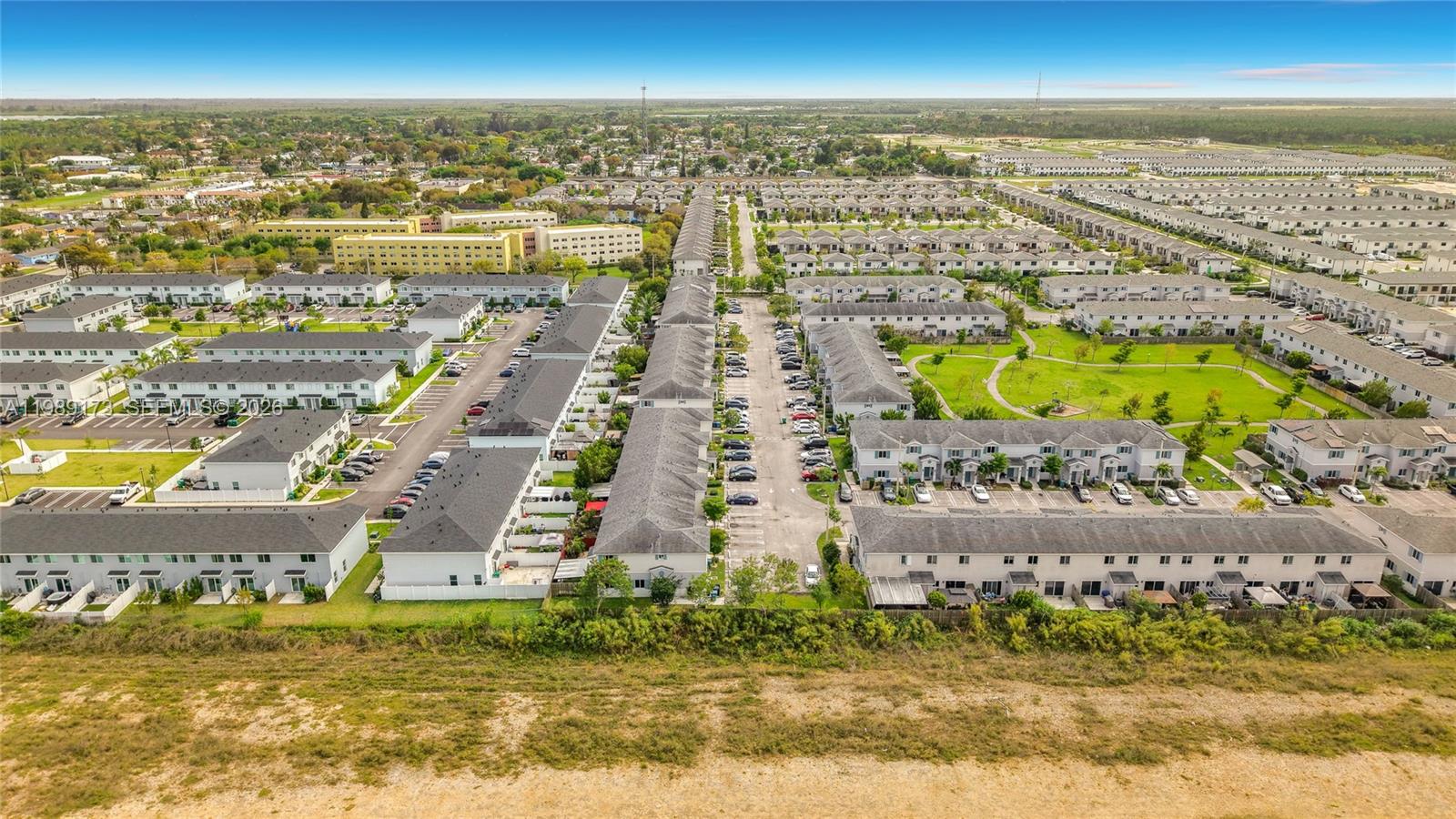 FOREST PARK VILLAS - Residential