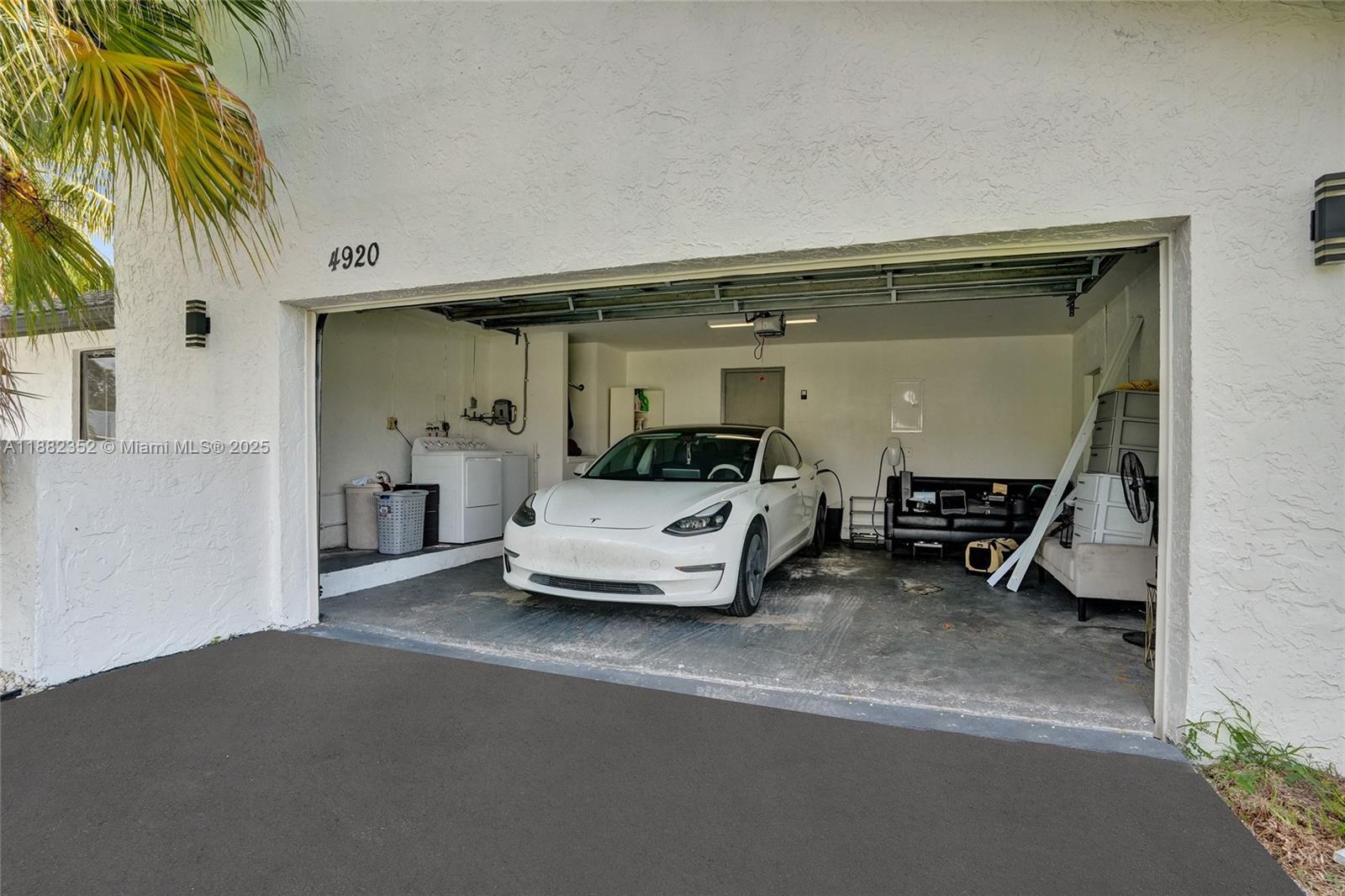 CITY OF LAUDERHILL SEC 1 - Residential Lease