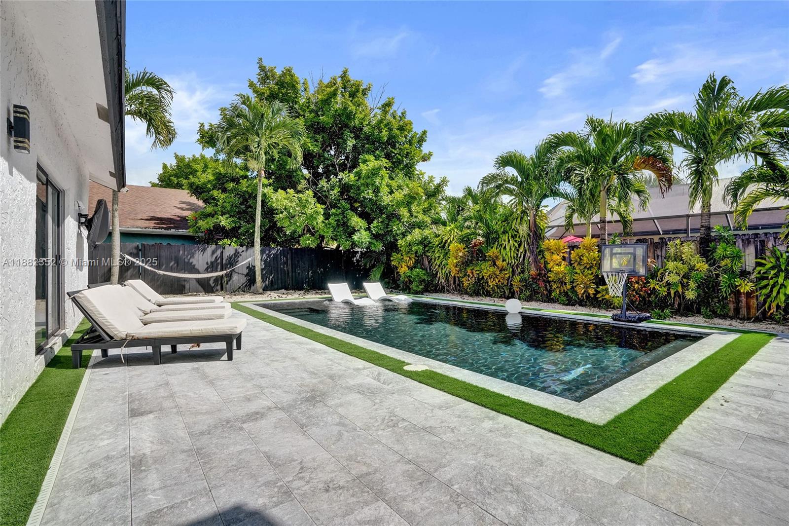 CITY OF LAUDERHILL SEC 1 - Residential Lease